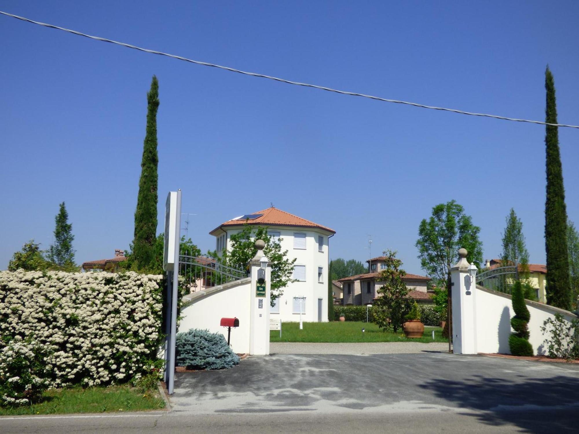 Boutique San Giovanni Hotel